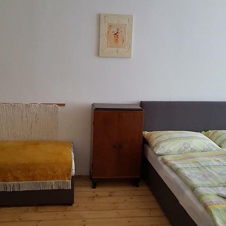 Apartmany Racianska Братислава Экстерьер фото