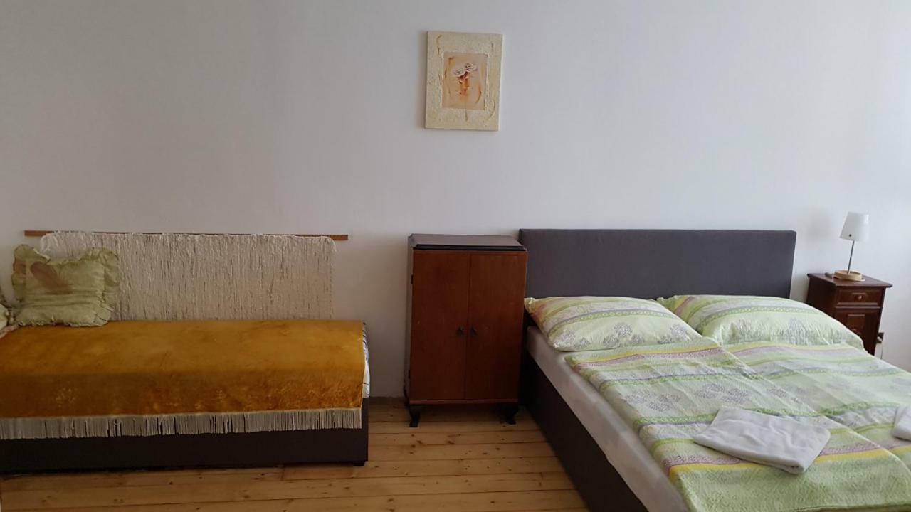 Apartmany Racianska Братислава Экстерьер фото