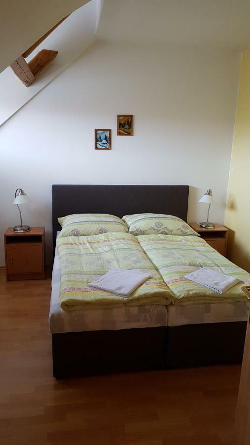 Apartmany Racianska Братислава Экстерьер фото