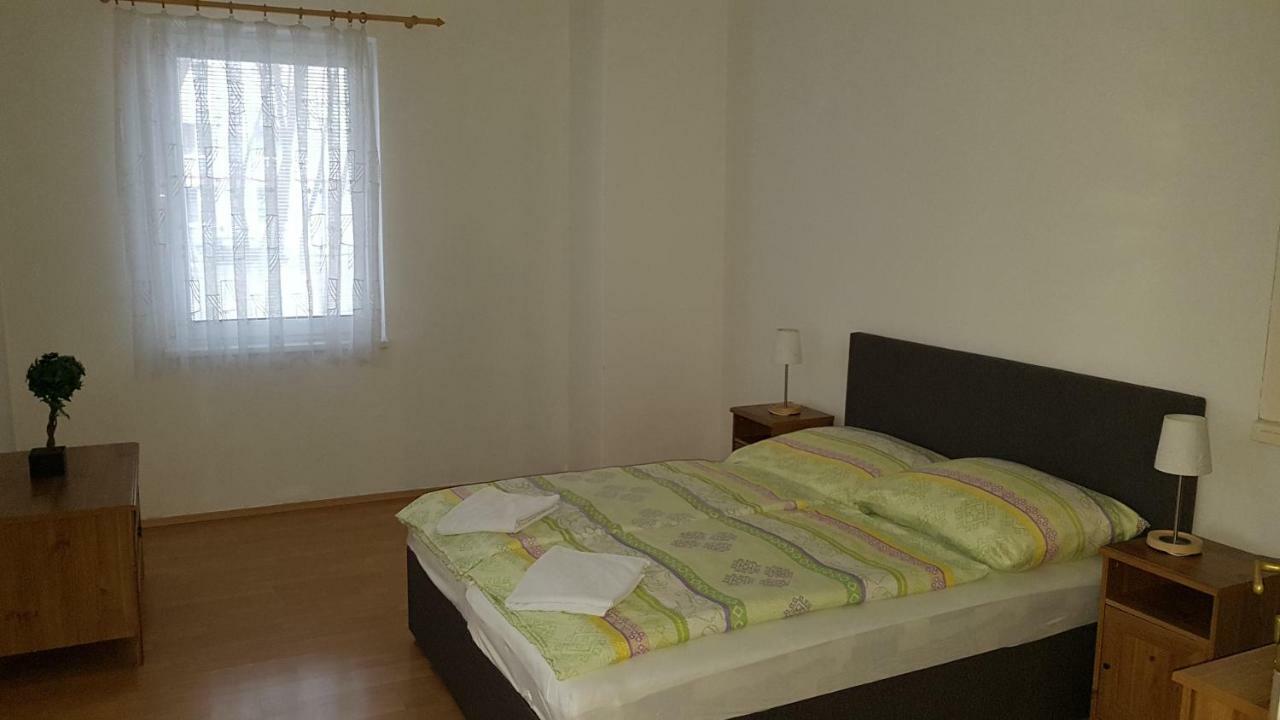 Apartmany Racianska Братислава Экстерьер фото